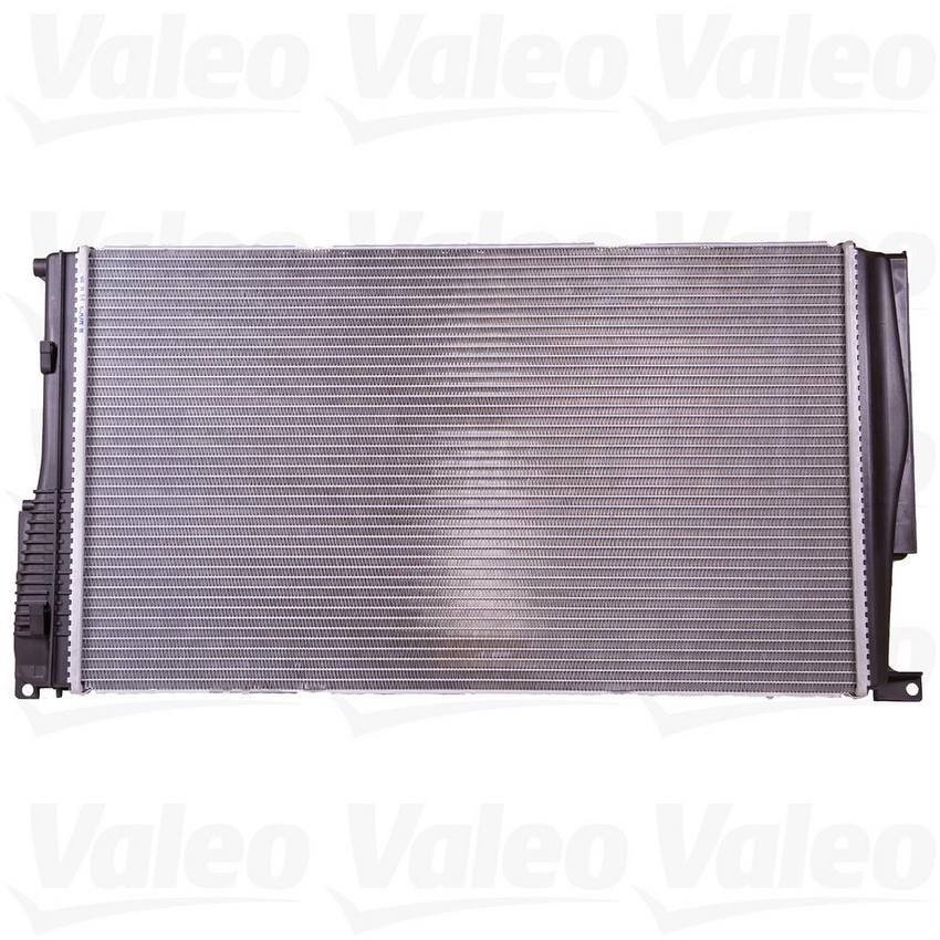 BMW Radiator (Manual Trans) 17118678027 - Valeo 735454